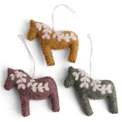 En Gry & Sif Felt Christmas Tree Decoration - Swedish Horses (Set Of 3) - Rustic| All Tree Decorations