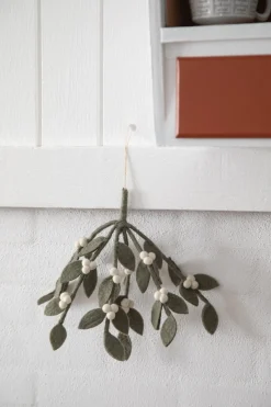 En Gry & Sif Felt Christmas Wreath - Mistletoe Branch| Wreaths