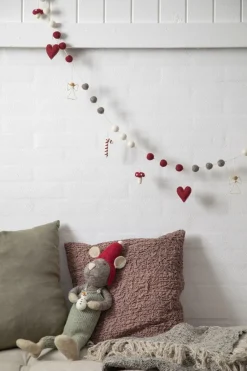 En Gry & Sif Felt Garland - Christmas Parade| Wreaths